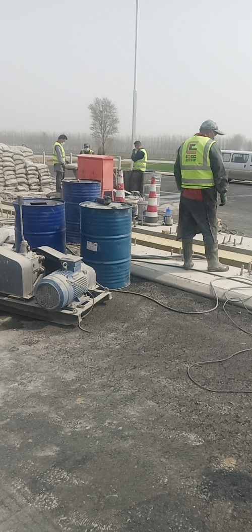 同心公路路基回填土压密注浆